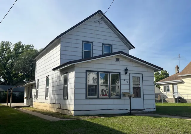 Photo 1 of Single family home for sale at 223 5th Avenue N, Waite Park, MN 56387 | MLS# 7149327 | Listing updated on 2026-10-07