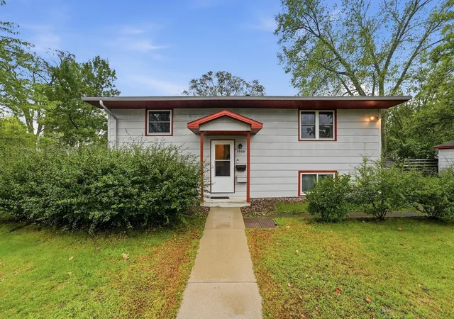 Single family home for sale at 1000 14th Street S, Saint Cloud, MN 56301 | MLS# 7149337