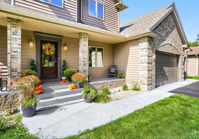 Photo 3 of Single family home for sale at 12860 Palisade St Ne, Minneapolis, MN 55449 | MLS# 7149342 | Listing updated on 2026-09-29