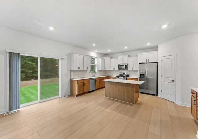 Photo 4 of Single family home for sale at 10927 Henslowe Ave S, Cottage Grove, MN 55016 | MLS# 7149352 | Listing updated on 2026-09-23