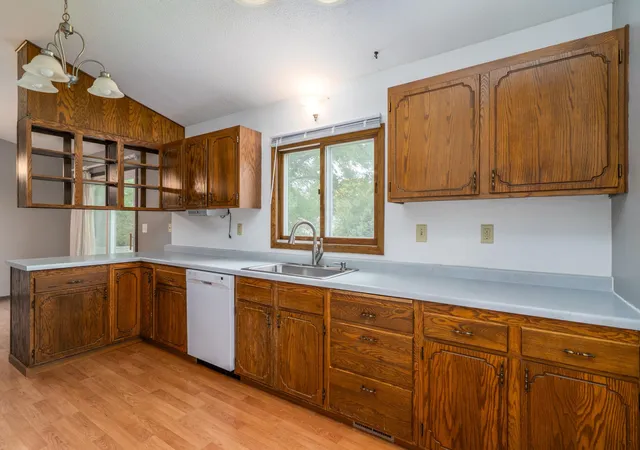 Photo 4 of Single family home for sale at 1313 Albert St, Crookston, MN 56716 | MLS# 7149355 | Listing updated on 2026-09-24