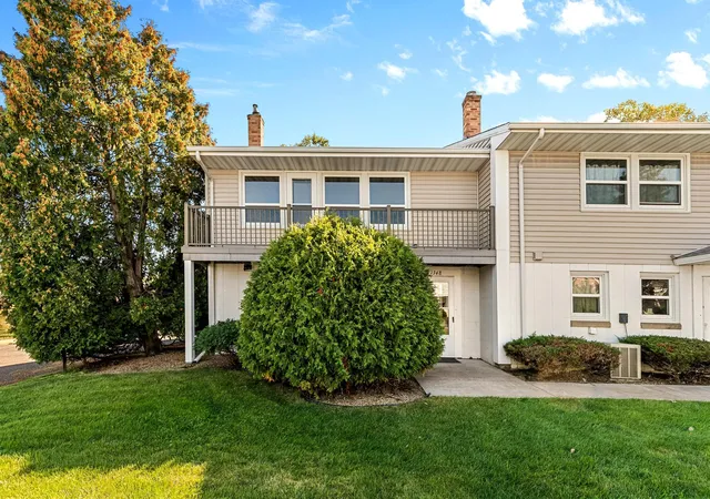 Photo 1 of Single family home for sale at 1348 Colonial Dr, Saint Paul, MN 55113 | MLS# 7149371 | Listing updated on 2026-10-06