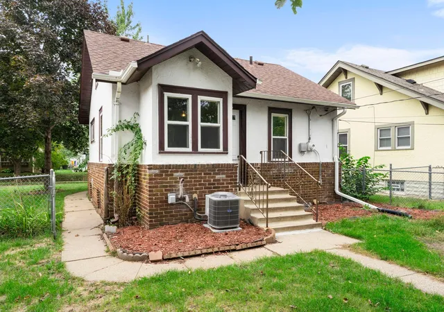 Photo 4 of Single family home for sale at 4126 Sheridan Ave N, Minneapolis, MN 55412 | MLS# 7149378 | Listing updated on 2026-09-24