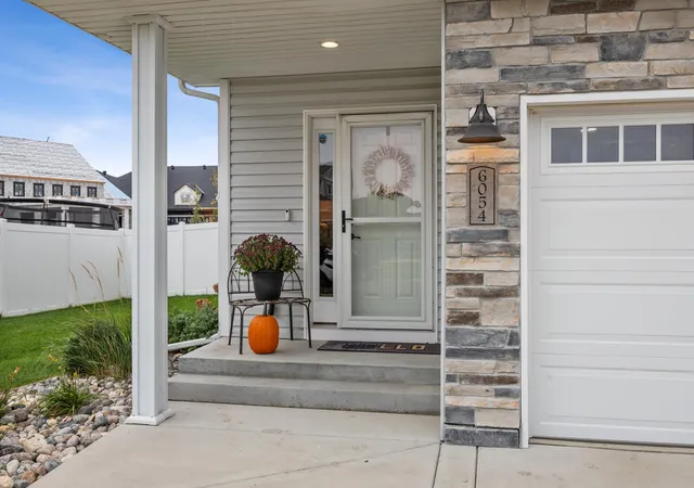 Photo 3 of Single family home for sale at 6054 Autumn Dr S, Fargo, ND 58104 | MLS# 7149384 | Listing updated on 2026-10-01