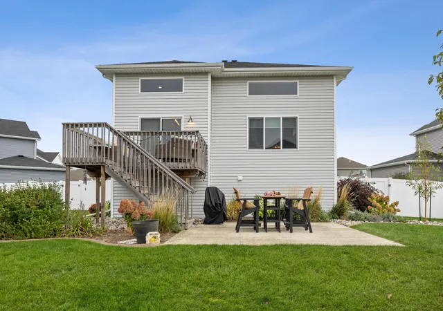 Photo 3 of Single family home for sale at 6054 Autumn Dr S, Fargo, ND 58104 | MLS# 7149384 | Listing updated on 2026-10-01