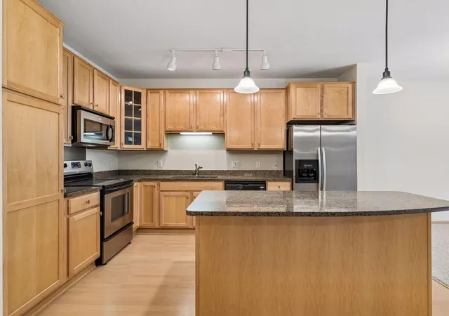 Photo 4 of Condo for sale at 7100 Metro Blvd #104, Minneapolis, MN 55439 | MLS# 7149389 | Listing updated on 2026-09-25