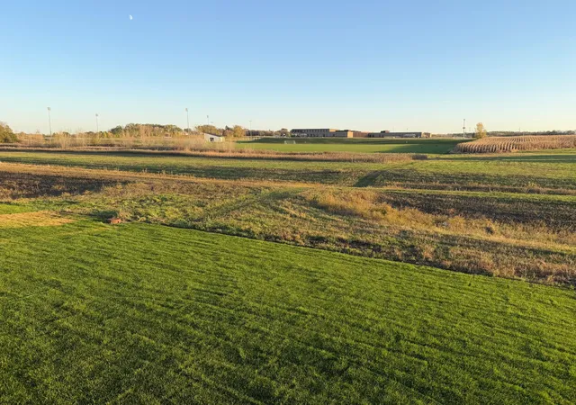 Photo 2 of Single family home for sale at 2219 Elk Run Dr Se, Pine Island, MN 55963 | MLS# 7149409 | Listing updated on 2026-10-21