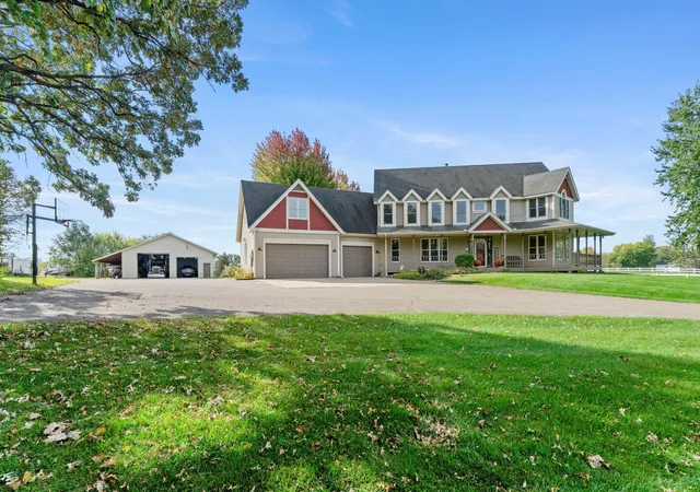 Photo 1 of Mansion for sale at 2850 105th Street E, Inver Grove Heights, MN 55077 | MLS# 7149413 | Listing updated on 2026-10-23