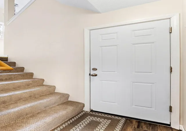 Photo 3 of Townhouse for sale at 278 Morningside Cir, Saint Paul, MN 55119 | MLS# 7149422 | Listing updated on 2026-10-06