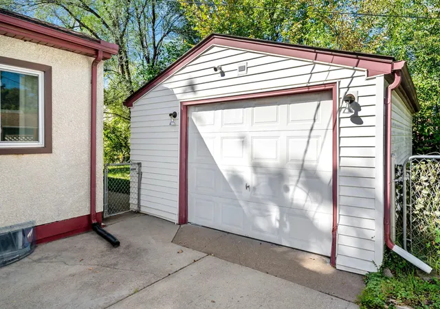 Photo 1 of Single family home for sale at 63 Iowa Ave W, Saint Paul, MN 55117 | MLS# 7149434 | Listing updated on 2026-10-08