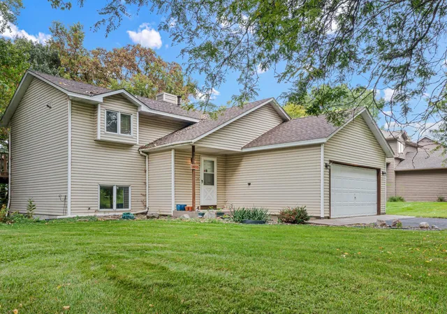 Photo 2 of Single family home for sale at 6933 Magda Dr, Maple Grove, MN 55369 | MLS# 7149450 | Listing updated on 2026-10-07