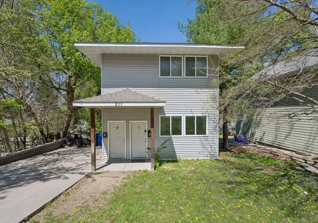 Photo 3 of Multi family home for sale at 211 Belvidere St E, Saint Paul, MN 55107 | MLS# 7149456 | Listing updated on 2026-09-24