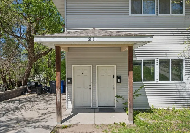 Photo 3 of House for sale at 211 Belvidere St E, Saint Paul, MN 55107 | MLS# 7149456 | Listing updated on 2026-09-24
