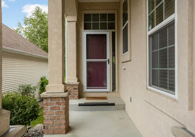 Photo 3 of Single family home for sale at 18519 Farmstead Cir, Eden Prairie, MN 55347 | MLS# 7149465 | Listing updated on 2026-10-09