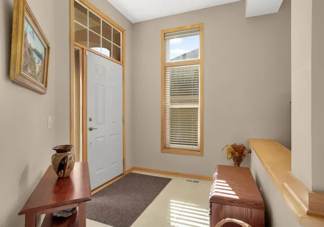 Photo 4 of Single family home for sale at 18519 Farmstead Cir, Eden Prairie, MN 55347 | MLS# 7149465 | Listing updated on 2026-10-09