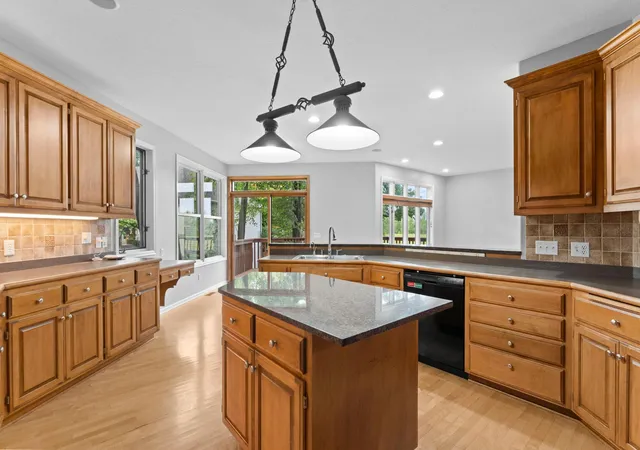 Photo 4 of Single family home for sale at 8915 Umbria Pl N, Maple Grove, MN 55311 | MLS# 7149467 | Listing updated on 2026-09-25