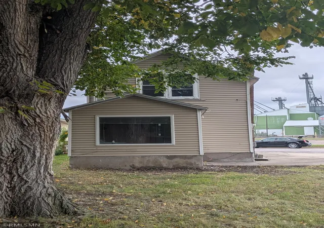 Photo 1 of Single family home for sale at 210 1st Street SE, Melrose, MN 56352 | MLS# 7149478 | Listing updated on 2026-09-29