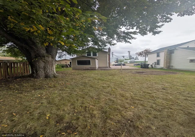 Photo 2 of Single family home for sale at 210 1st Street SE, Melrose, MN 56352 | MLS# 7149478 | Listing updated on 2026-09-29