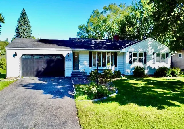 Photo 1 of Single family home for sale at 795 County Rd B2 W, Saint Paul, MN 55113 | MLS# 7149483 | Listing updated on 2026-09-28