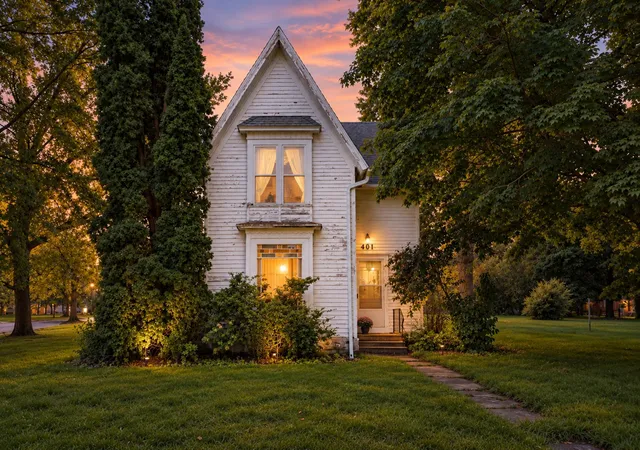 Photo 1 of Single family home for sale at 401 Park St, Freeborn, MN 56032 | MLS# 7149487 | Listing updated on 2026-09-27