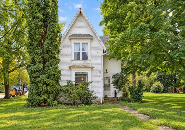 Photo 2 of Single family home for sale at 401 Park St, Freeborn, MN 56032 | MLS# 7149487 | Listing updated on 2026-09-27