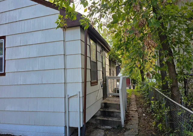 Photo 3 of Single family home for sale at 2806 Emerson Ave N, Minneapolis, MN 55411 | MLS# 7149488 | Listing updated on 2026-09-24