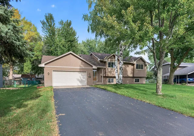 Photo 3 of Single family home for sale at 11012 Xylon Ln N, Champlin, MN 55316 | MLS# 7149495 | Listing updated on 2026-10-08