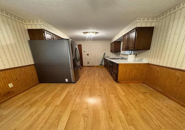 Photo 3 of Single family home for sale at 806 31st Street N, Fargo, ND 58102 | MLS# 7149500 | Listing updated on 2026-09-28