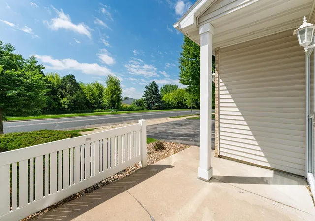 Photo 3 of Single family home for sale at 2989 Boulder Ridge Dr NW, Rochester, MN 55901 | MLS# 7149509 | Listing updated on 2026-09-27