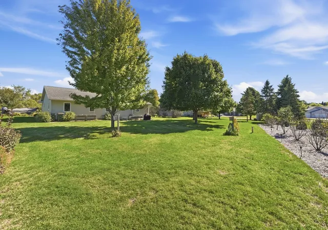 Photo 3 of Single family home for sale at 2782 Le Homme Dieu Hts Ct NE, Alexandria, MN 56308 | MLS# 7149527 | Listing updated on 2026-10-07