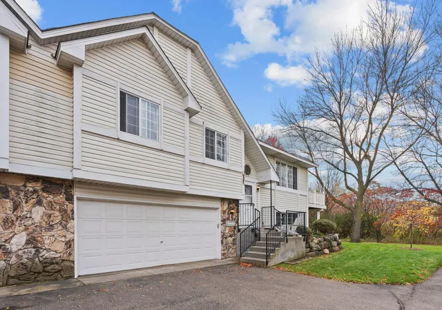 Photo 3 of Single family home for sale at 15813 Griffon Path, Saint Paul, MN 55124 | MLS# 7149528 | Listing updated on 2026-10-29