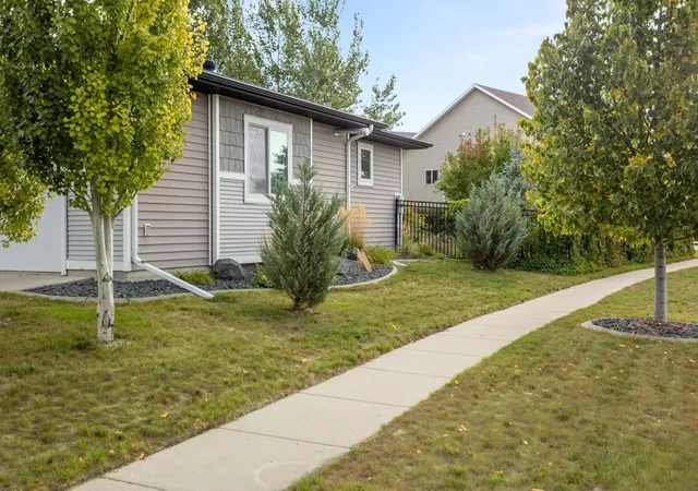 Photo 2 of Single family home for sale at 772 35th Avenue E, West Fargo, ND 58078 | MLS# 7149531 | Listing updated on 2026-10-01
