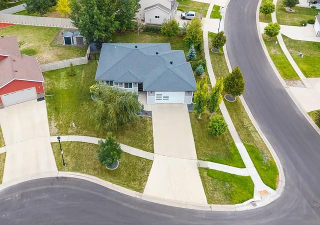 Photo 3 of Single family home for sale at 772 35th Avenue E, West Fargo, ND 58078 | MLS# 7149531 | Listing updated on 2026-10-01