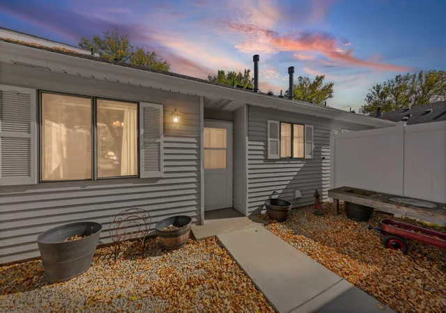 Photo 1 of Single family home for sale at 14872 Embry Path, Saint Paul, MN 55124 | MLS# 7149543 | Listing updated on 2026-10-14