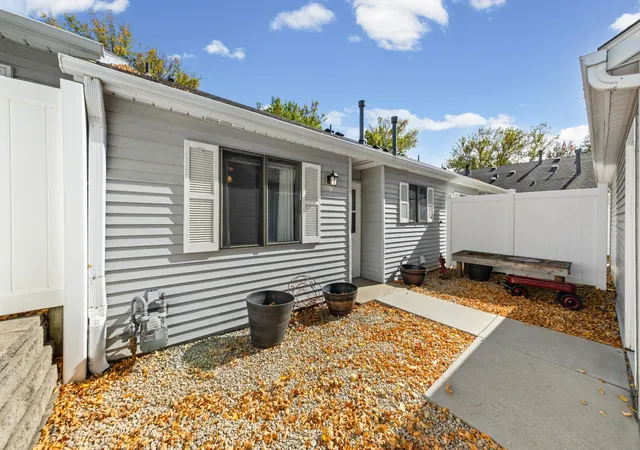Photo 3 of Single family home for sale at 14872 Embry Path, Saint Paul, MN 55124 | MLS# 7149543 | Listing updated on 2026-10-14
