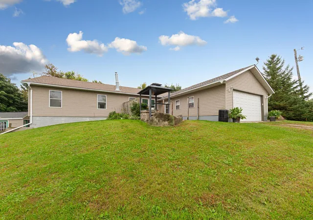 Photo 1 of Single family home for sale at 4052 108th Street Se, Blooming Prairie, MN 55917 | MLS# 7149547 | Listing updated on 2026-10-22
