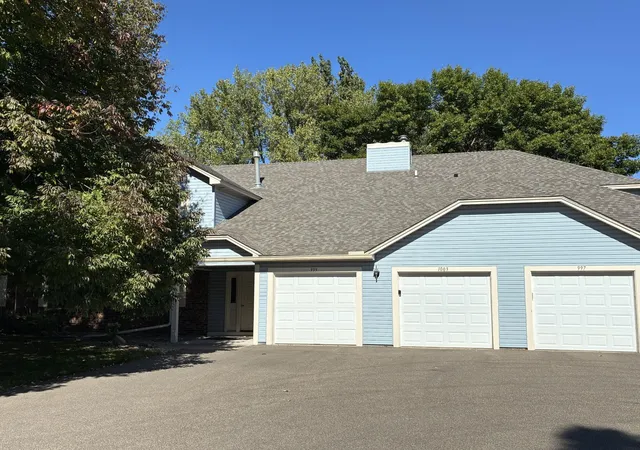 Listing Photo 4 - Condo for sale in building located at 997 Heritage Ct E, Saint Paul, MN 55127