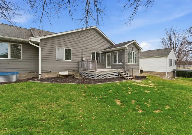 Photo 3 of Townhouse for sale at 233 Gilbert Ave Sw, Madelia, MN 56062 | MLS# 7149552 | Listing updated on 2026-09-24