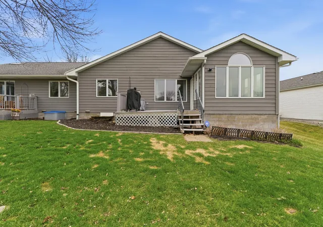 Photo 3 of Townhouse for sale at 233 Gilbert Ave SW, Madelia, MN 56062 | MLS# 7149552 | Listing updated on 2026-09-24