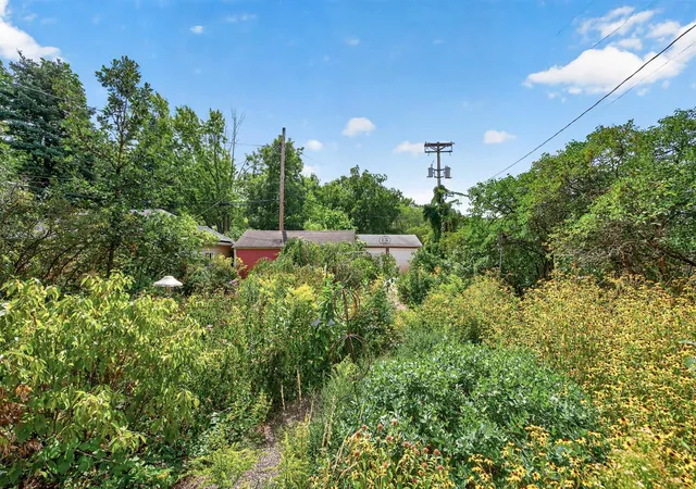 Photo 4 of Single family home for sale at 3313 E 26th Street, Minneapolis, MN 55406 | MLS# 7149565 | Listing updated on 2026-10-29