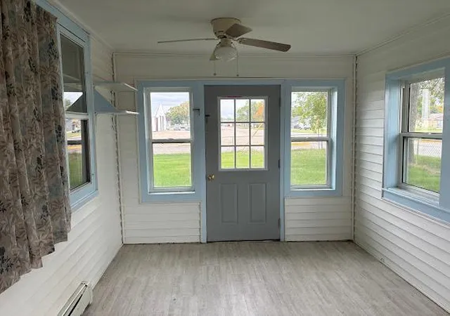 Photo 3 of Single family home for sale at 25 16th Avenue N, Carrington, ND 58421 | MLS# 7149566 | Listing updated on 2026-09-25