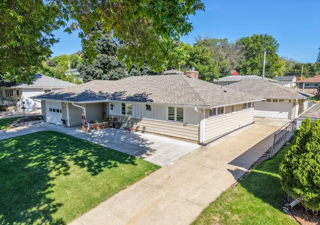 Photo 1 of Single family home for sale at 1520 10th Avenue Ne, Rochester, MN 55906 | MLS# 7149579 | Listing updated on 2026-10-07