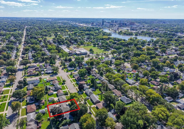 Photo 3 of Single family home for sale at 1520 10th Avenue NE, Rochester, MN 55906 | MLS# 7149579 | Listing updated on 2026-10-07