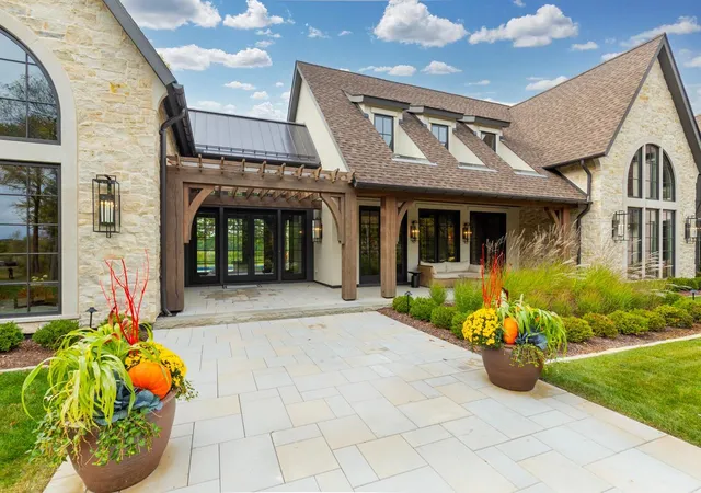 Photo 2 of Mansion for sale at 2295 Tamarack Dr, Long Lake, MN 55356 | MLS# 7149580 | Listing updated on 2026-10-06