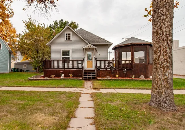 Photo 1 of Single family home for sale at 617 Nebraska Ave, Breckenridge, MN 56520 | MLS# 7149582 | Listing updated on 2026-10-19