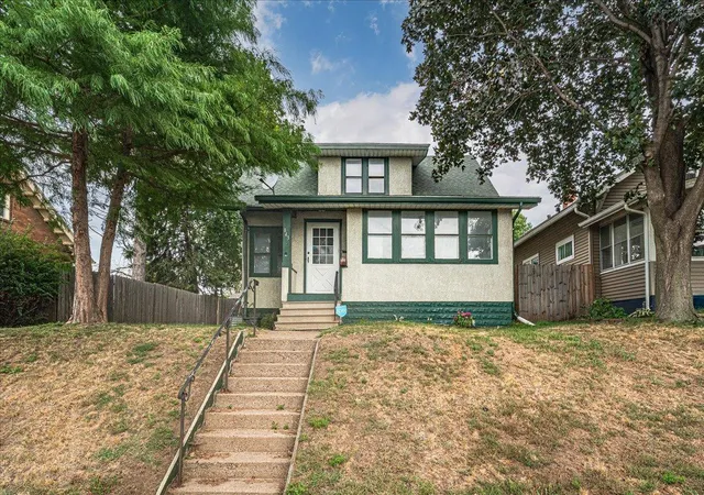 Photo 1 of Single family home for sale at 843 E Ivy Ave, Saint Paul, MN 55106 | MLS# 7149590 | Listing updated on 2026-10-02