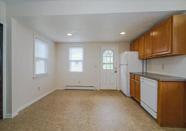 Photo 3 of Single family home for sale at 843 E Ivy Ave, Saint Paul, MN 55106 | MLS# 7149590 | Listing updated on 2026-10-02