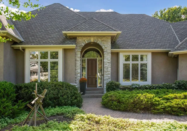 Photo 3 of Single family home for sale at 11539 Landing Rd, Eden Prairie, MN 55347 | MLS# 7149597 | Listing updated on 2026-10-07