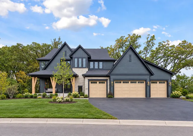 Photo 2 of Mansion for sale at 10377 Mallard Dr, Chaska, MN 55318 | MLS# 7149599 | Listing updated on 2026-10-07