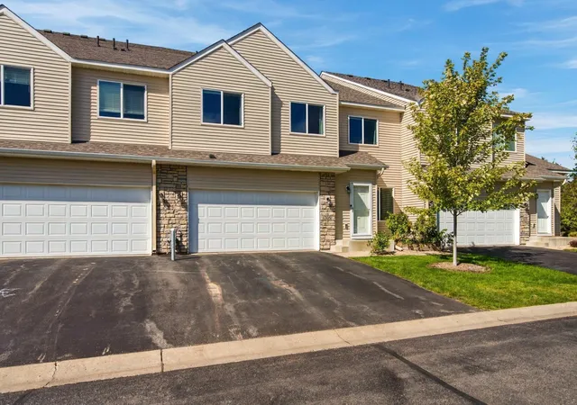 Photo 2 of Single family home for sale at 305 Chatum Ln, Jordan, MN 55352 | MLS# 7149600 | Listing updated on 2026-10-02